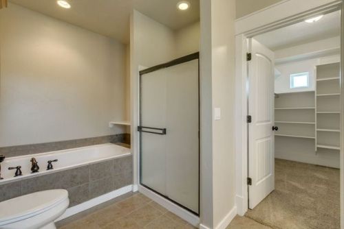 house2house:  跽,900 / 3012 sq ft2006Boise, Idaho