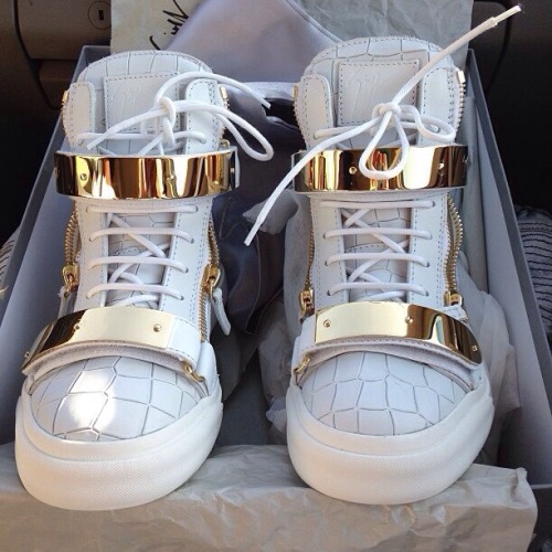 phuckindope:  Phuckindope.tumblr.com 