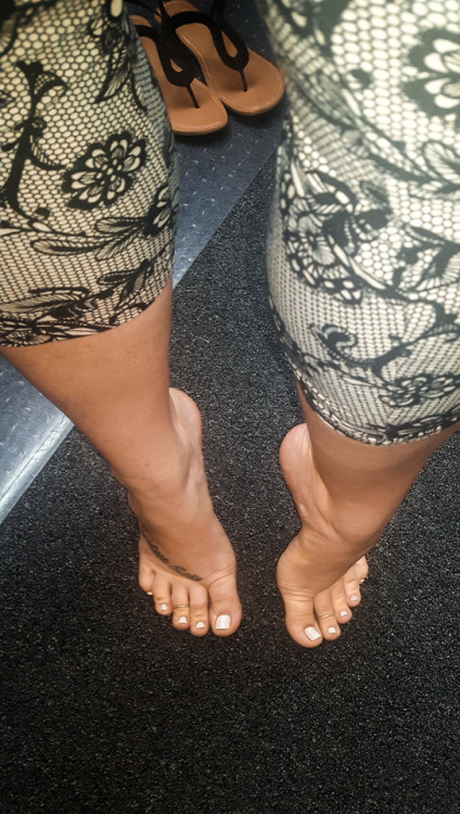 Porn Pics sweetfeet438:Another foot selfie at work