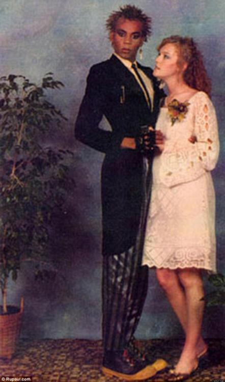 homosexual-supervillain:  Can we talk about Rupaul’s prom outfit? 