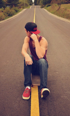 alexbischoffphotography:  Had an awesome day teaching my 8 yr old brother how to skate board. And in exchange he helped me take this sick self portrait. I’m still in shock on how nice it turned out! Its a shame we couldn’t stay out all day.