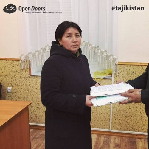 Letters of encouragement were recently delivered to Gulnora, wife of imprisoned pastor, Bahrom, in T