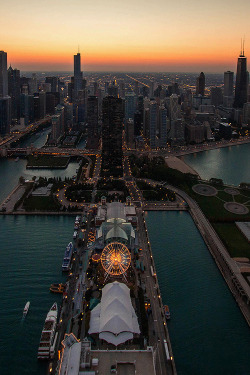deletingmyself:  Chicago, you sure do know how to put on a good show. | Brandon Sharpe   Chicago&hellip;my kind of a town.