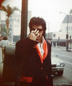 takingcare-of-business: Elvis in Beverly