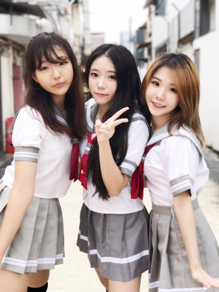 schoolgirlslover:Pretty Singaporean School babe.  Download our high school girls