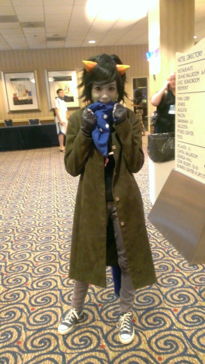 eteo:  eclipsedequinox:  nepelu:  this is the cutest nepeta cosplay ive ever seen??????// does anyone know who she is????  Yes this is “let-miaou-touch-your-butt”!  OH MY LORD 