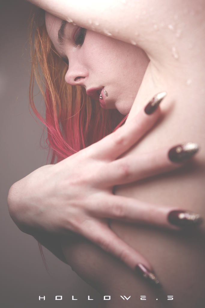 h-o-l-l-o-w-2-5:  Pigeon Foo by http://h-o-l-l-o-w-2-5.tumblr.com/  &lt;—–FOLLOW