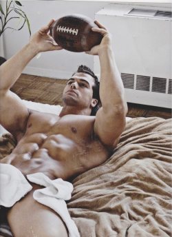 malemayhem:     Jock repose.