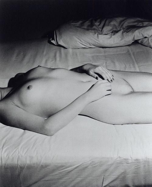 foxesinbreeches:  Untitled by Nobuyoshi Araki, 1989 Also