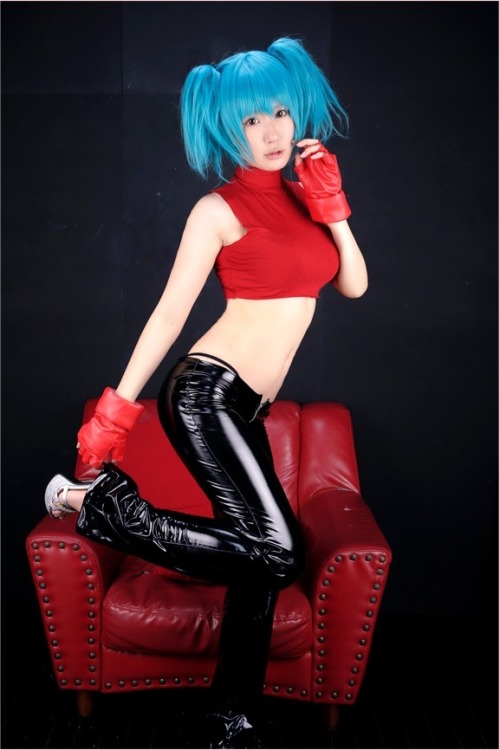 hot-cosplay:  Ikkitousen Super Sexy Cosplay - All the girls 42 PICS / 20.2 MB DOWNLOAD http://uploaded.net/file/ct0bjiwn/ Enjoy!!!! Uploaded.net - Get a premium account for multiple downloads and full speed. Don’t forget to visit Ecchi - Hentai if