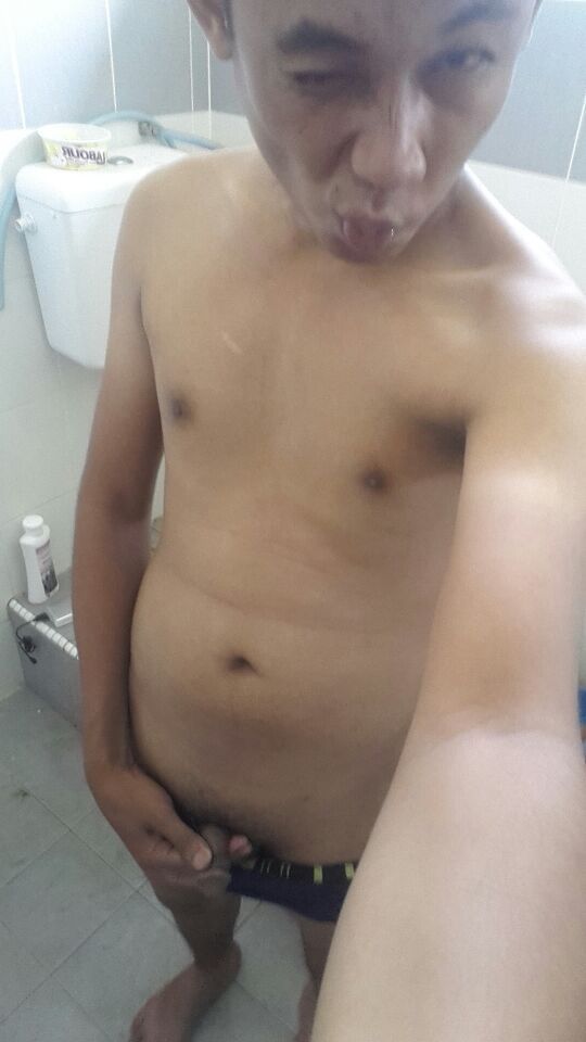armpitlick9:  Walaupun kote kecik..tp ketiak hitam..tu nice..slrppppp