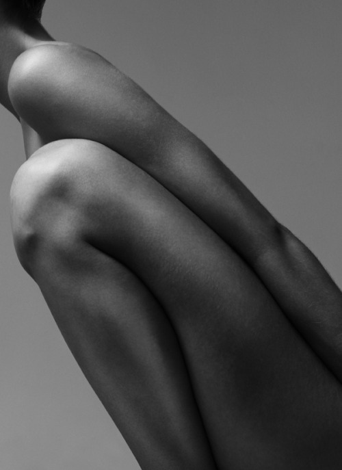by-great-design:  Body FormsPhotography By Klaus KampertModel Kayleigh Lush