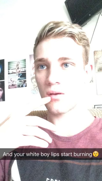 allbino:  I got the spicy salsa, and my white boy lips paid the price