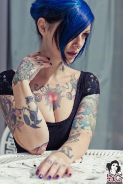 nakedsuicidegirls:  Riae - Hidden Garden