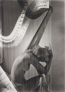 transiberiana:Horst P Horst, Lisa with Harp, Paris, 1939