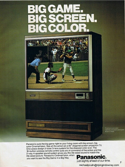 beatnikdaddio:  i hope one day wood-paneled electronics make a comeback.