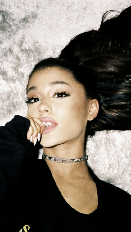 ARIANA GRANDE DOWNLOADS