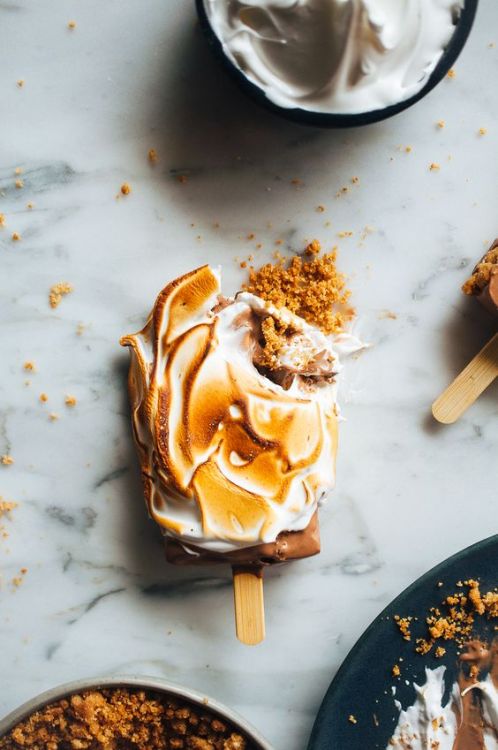 life1nmotion:  S'mores Ice Cream Pops