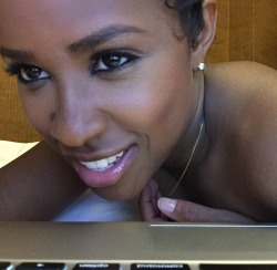 regalasfuck:  ohitsjustgreg:  tiakenyatta:  dej loaf is beautiful yo  Can we stay home tonight!!  i been saying this