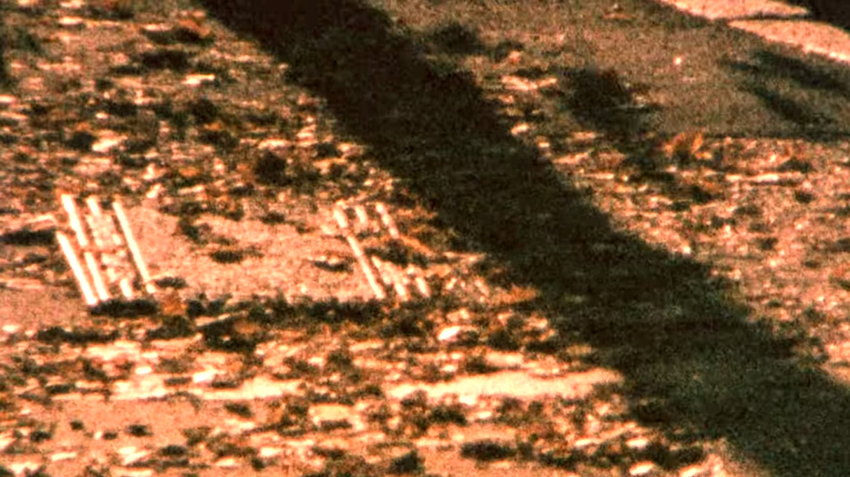 a-quiet-life: 1977, Kodak 160G Super 8 film (expired) 