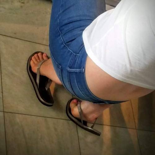 sexytanfeetz: That’s sexy !