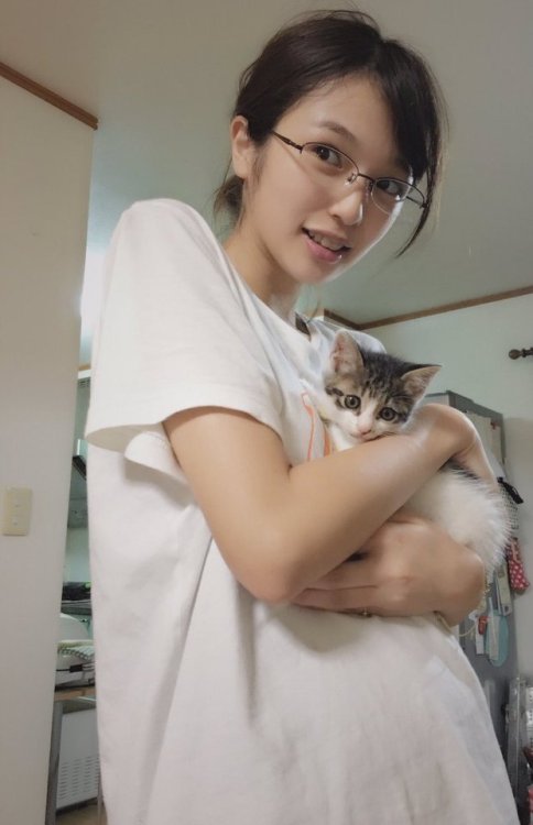 atom-age: 江夏詩織 lovefilm