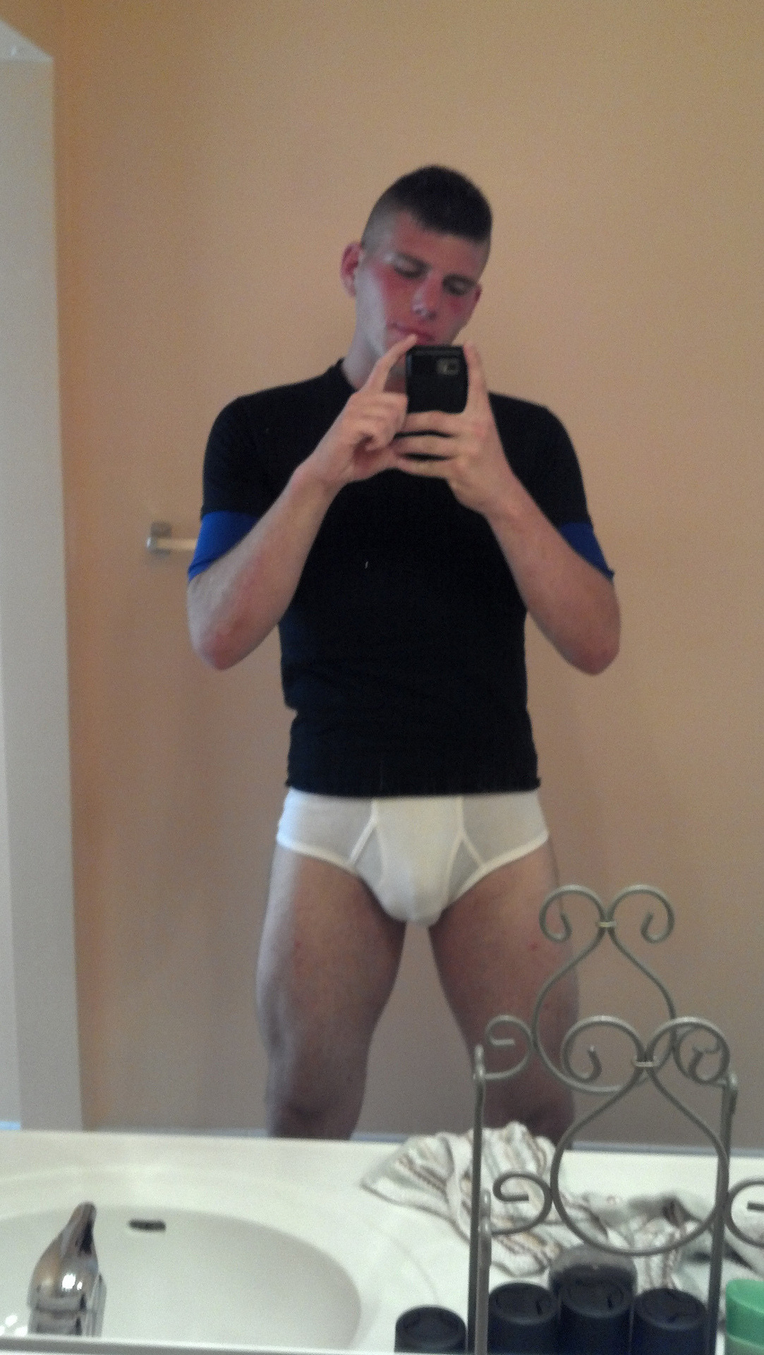 nakeddudesfortheladies:  http://nakeddudesfortheladies.tumblr.com/http://nakeddudegifsfortheladies.tumblr.com/