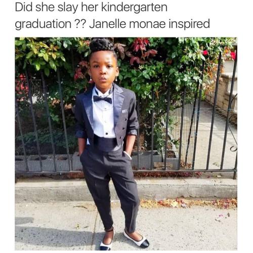 afrohoopz: jodecivibes: you only graduate kindergarten once. Imagine her at future graduations