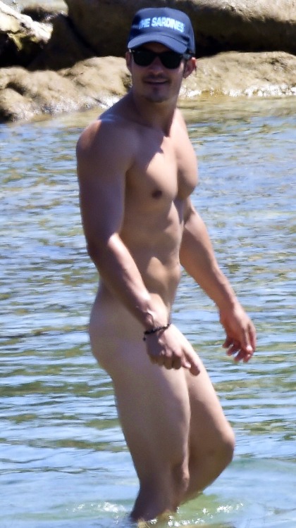 latinosworld1: latinosworld1.tumblr.com/AKA: latinos4us Nice cock Orlando