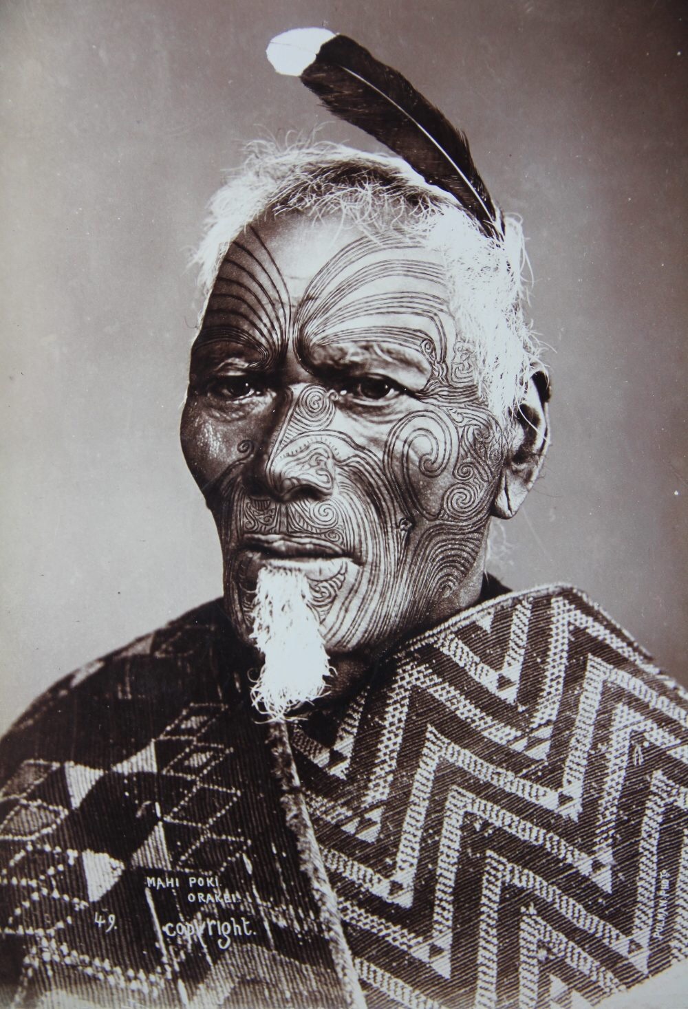 Elizabeth Pulman (1836-1900) - Mahi Poki, Orakei
Albumen photograph. Taken c.1880′s
Pulman is regarded as New Zealand’s first professional female photographer. Note the now extinct huia’s feather in his hair.