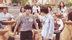 sparklestars07-deactivated20160:  Leader Kon and Maknae Jingjing awesome dance © 