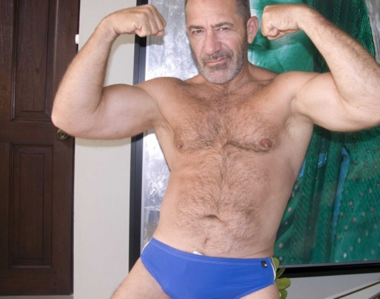Follow my two hairy men blogs:http://sambrcln.tumblr.comhttp://hairysex.tumblr.com