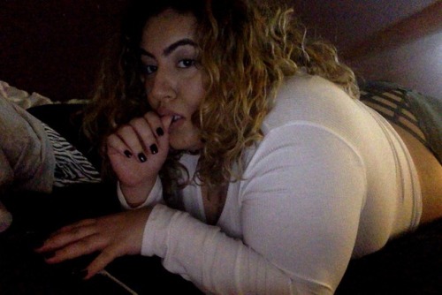 ibadbitch:im ready 2 cuddlebeautiful girl