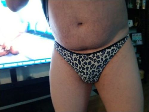 sissycuckolddreams: Haven’t had panties on in a while. Feels amazing :) love thongs