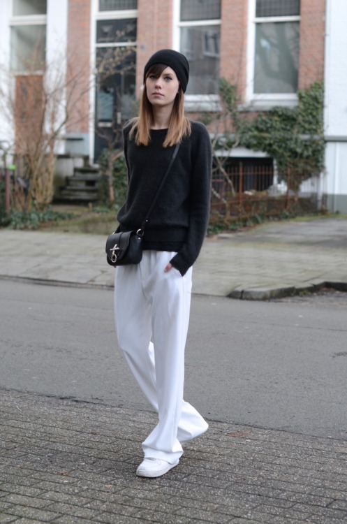 the-streetstyle:Sunday Slouchvia lovelybylucy