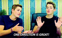  YOUTUBERS REACT TO: One Direction - Best Song Ever.     