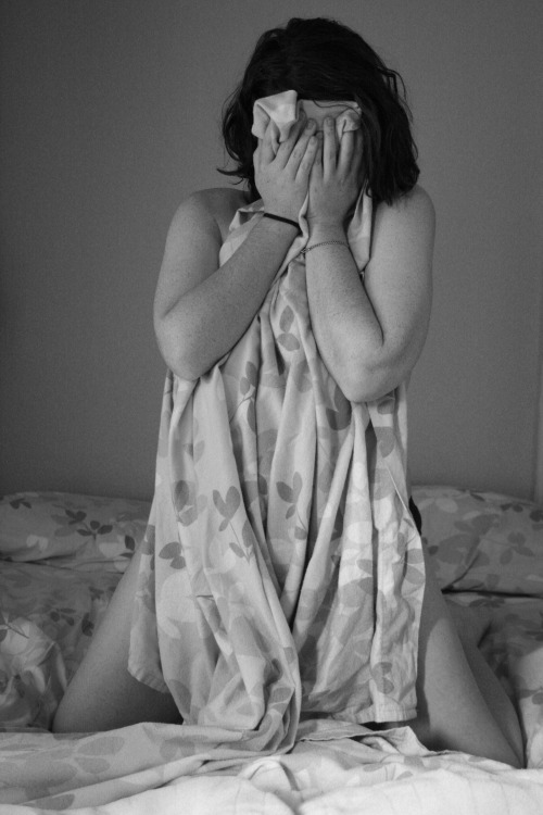 playing with sunlight photoshoot (18/20) inspired by yournaughtynurse