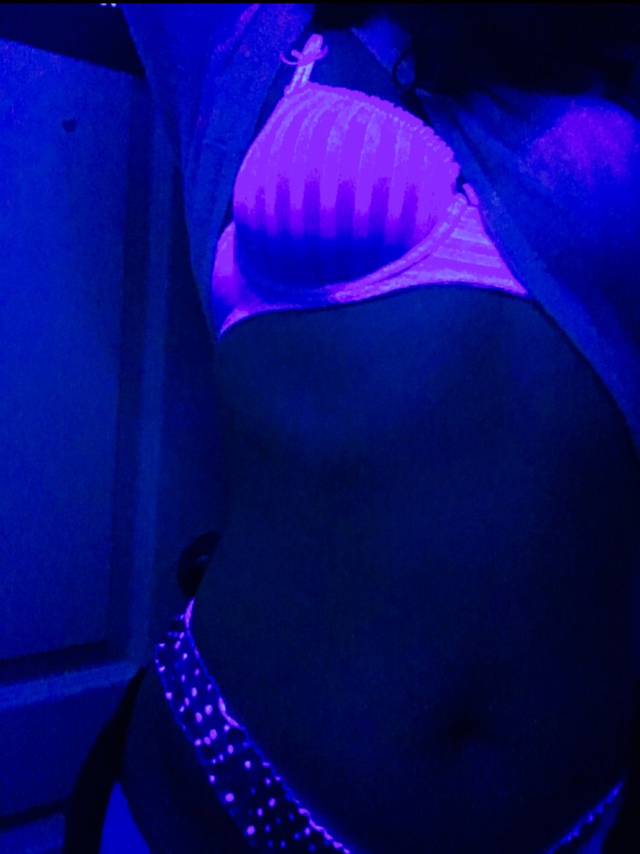 feelin myself in this blacklight✨