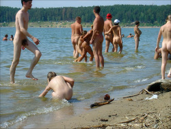 naturismo plaĝo