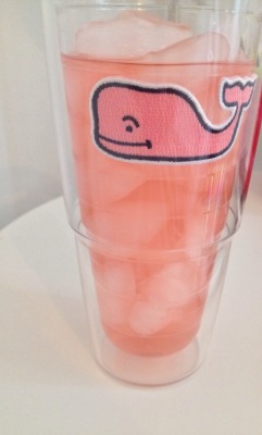 pearlsintodiamonds:Pink lemonade with my favorite tumblr :)