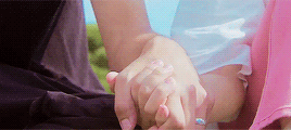moonlightsdream:Not letting go of the hand of the one I love. That’s how I’ll live.