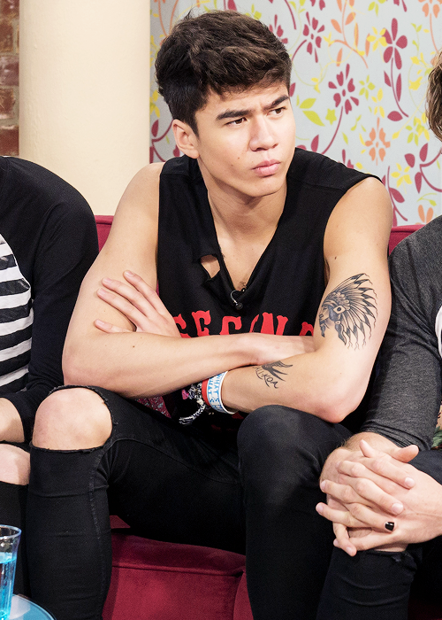 fivesource:  5 Seconds of Summer on ‘This Morning’ TV programme on June 30th, 2014.  
