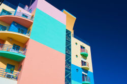 lusidar:  Art-Deco styled apartments in Albufeira,