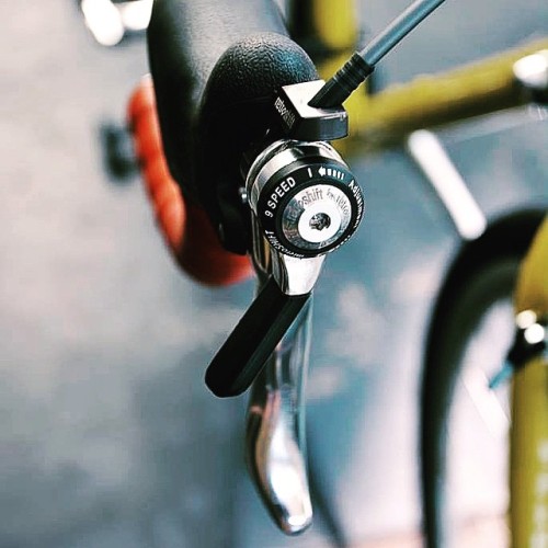 crossgram:  #gevenalle shifter #VSCOcam #roadbike #cycling #Cyclist #bikeporn #bikeaddicts #steelisr