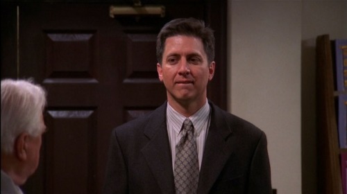 Everybody Loves Raymond (TV Series) - ’Prodigal Son’ S4/E14 (2000)  Charles Durning