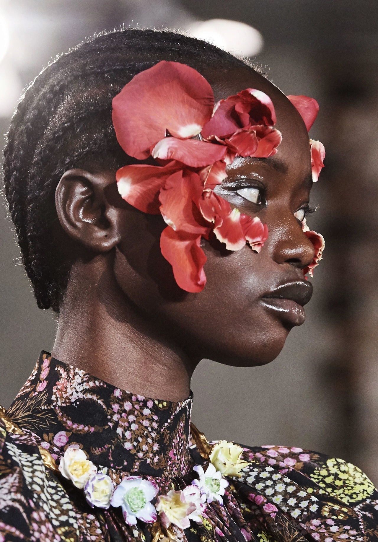 pocmodels:Agi Akur at Giambattista Valli SS 20