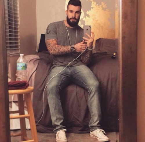 1of2dads:    Thousands of pics just for you and your dick, follow Daddy 1 if you want to cum.  http://1of2dads.tumblr.com/  