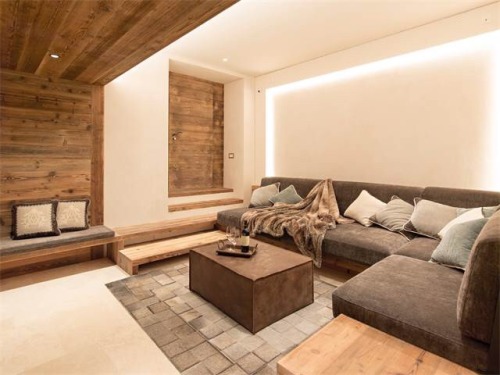 fineinteriors:Restored Engadin (built in 1680) house near St. Moritz listed by Sotheby’s Realty.