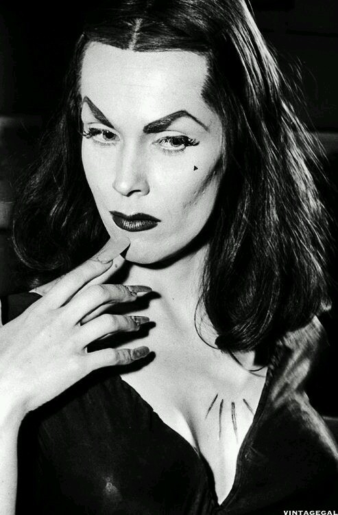 madness-and-gods:  Vampira - Maila Nurmi♡●♡.