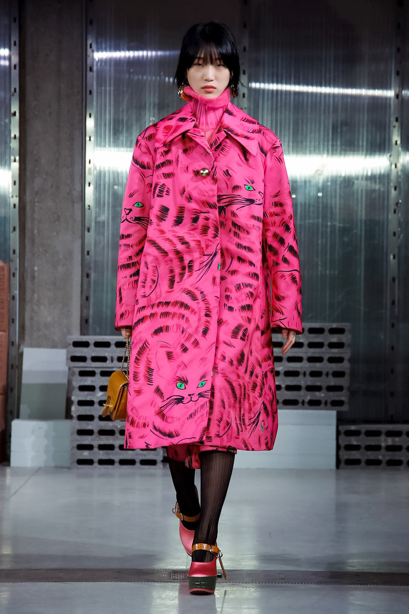 Coat Trend for FW18 at MFW: 50 Shades of Pink...